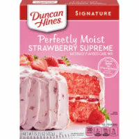 Duncan Hines Signature Strawberry Supreme Cake Mix 15.25 oz